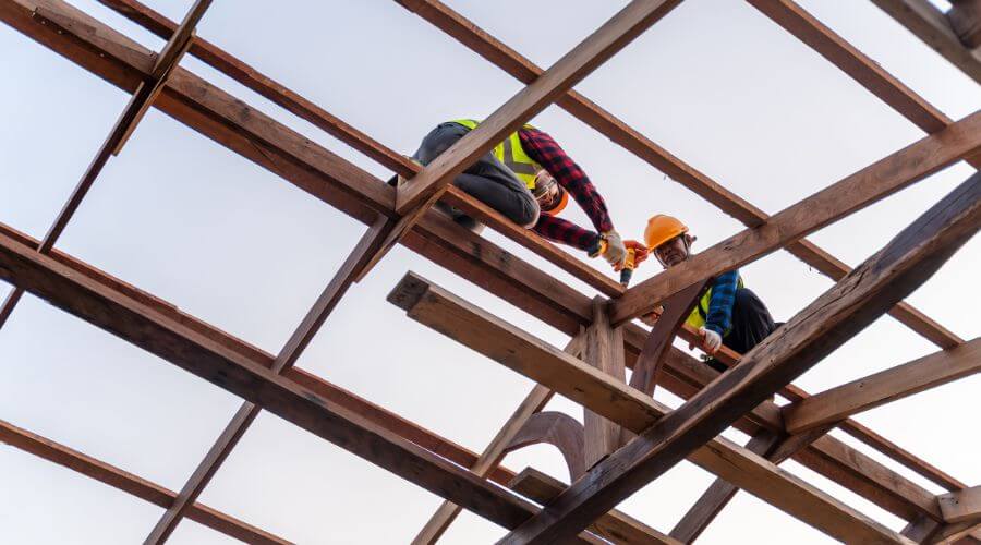 Professional residential roofers in Bergland, MI